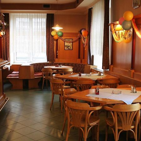 Corner Hotel U Divadla*** - Znojmo Exteriér fotografie
